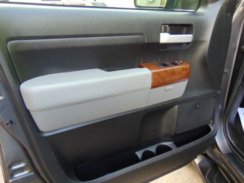 Used 2012 Toyota Tundra Limited AWD/4WD image 14