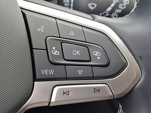 Used 2022 Volkswagen Tiguan SE image 21