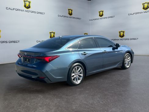 Used 2020 Toyota Avalon XLE w/ All Weather Liner Package FWD image 5