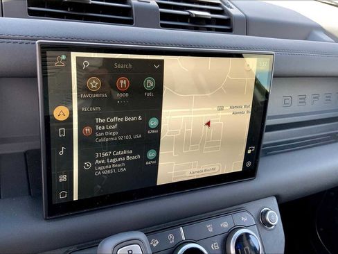 Used 2024 Land Rover Defender 110 X image 32