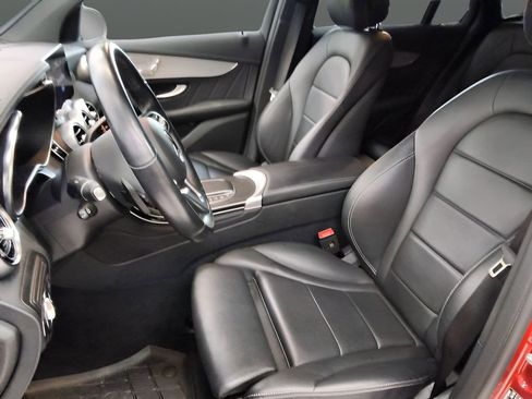 Used 2023 Mercedes-Benz GLC 300 4MATIC Coupe image 17