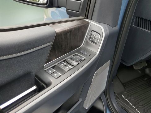 Used 2023 Ford F350 Lariat image 14