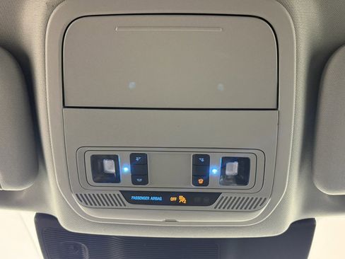 Used 2021 Ford Explorer XLT w/ Equipment Group 202A image 27