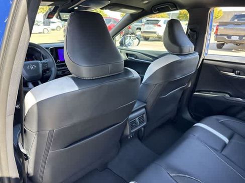 Used 2026 Toyota Camry SE w/ Convenience Package FWD image 13