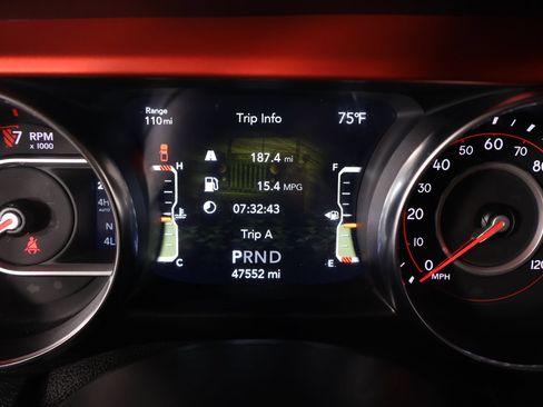 Used 2021 Jeep Gladiator Rubicon AWD/4WD image 4