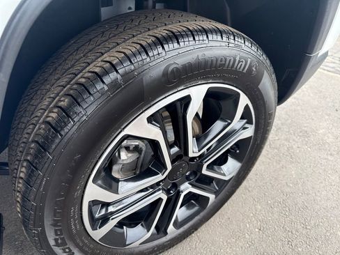 Certified 2022 Jeep Compass Limited image 33