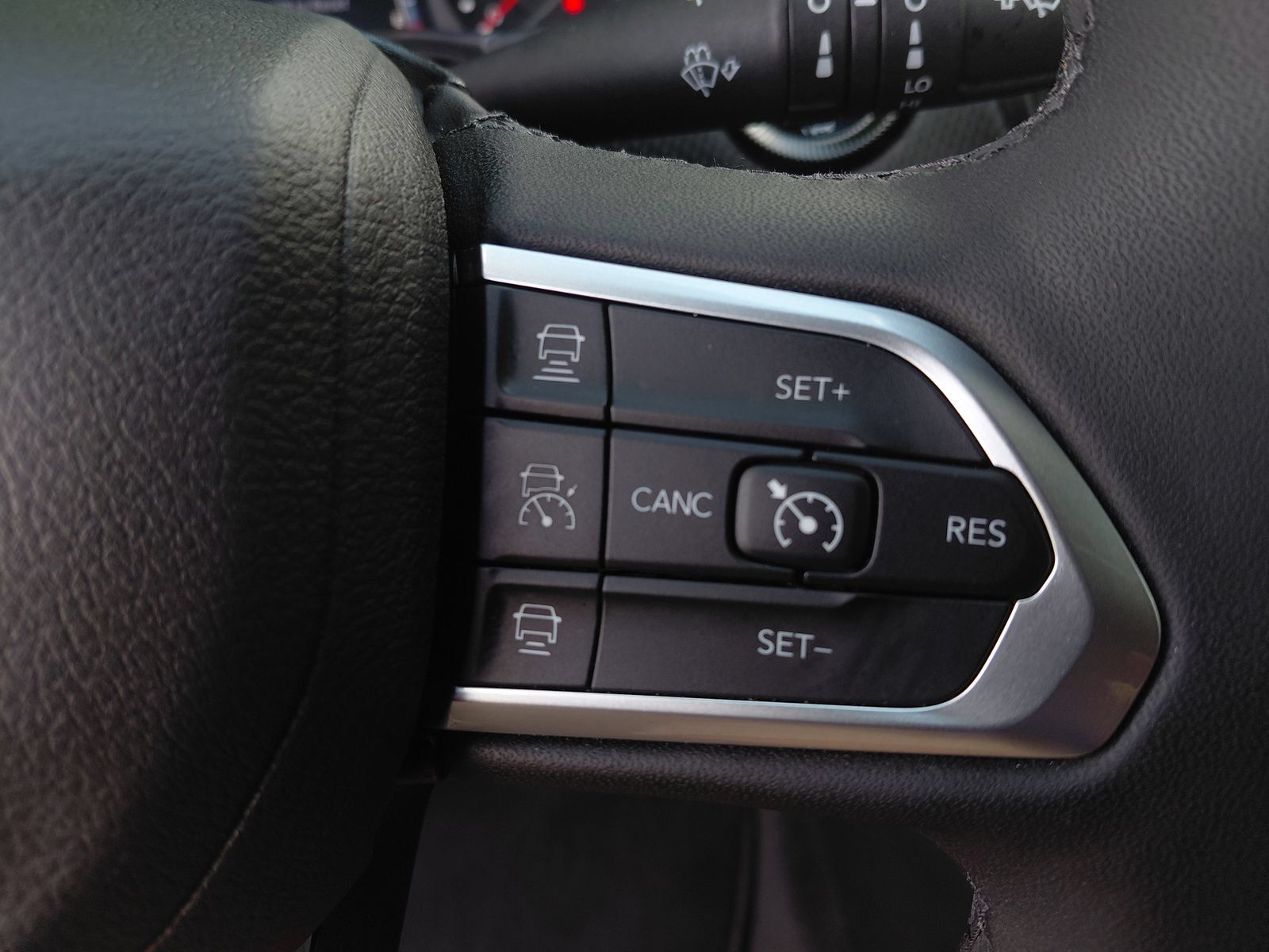 Used 2026 Jeep Compass Limited AWD/4WD image 6