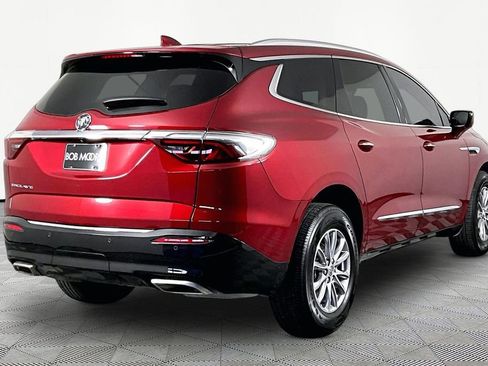 Used 2024 Buick Enclave Essence FWD image 6