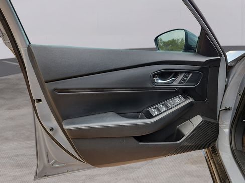 Used 2024 Honda Accord Touring image 11