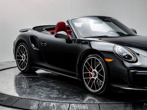 Used 2019 Porsche 911 Turbo image 30