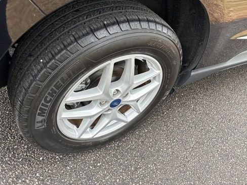 Used 2022 Ford Edge SEL w/ Convenience Package image 15