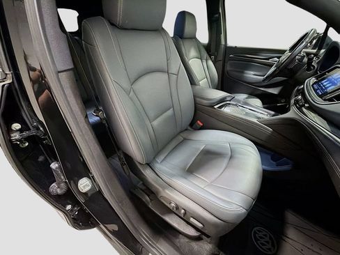 Used 2023 Buick Enclave Essence w/ Sport Touring Edition AWD/4WD image 28