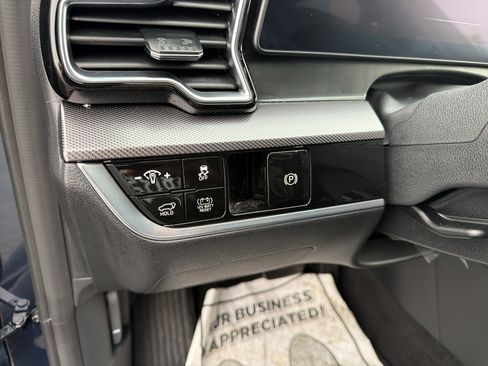 Used 2025 Kia Sportage SX Prestige image 15