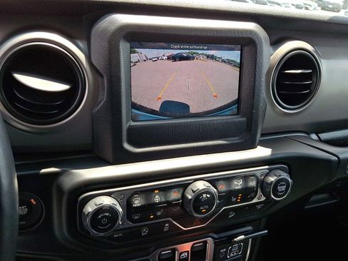 Used 2020 Jeep Wrangler Unlimited Sport AWD/4WD image 17