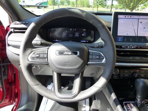 Used 2023 Jeep Compass High Altitude AWD/4WD image 23