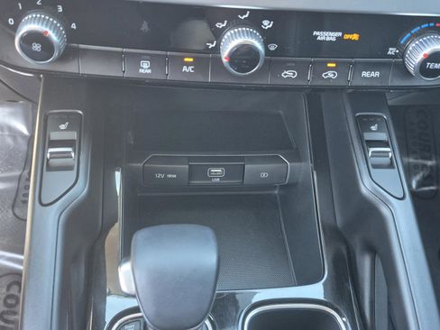 Used 2020 Kia Telluride S FWD image 29