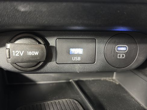 Certified 2024 Hyundai Elantra SEL w/ Convenience Package FWD image 31