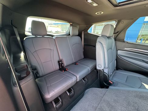 Used 2023 Buick Enclave Essence w/ Experience Buick Package FWD image 33