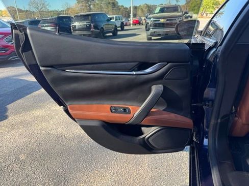 Used 2018 Maserati Ghibli image 15