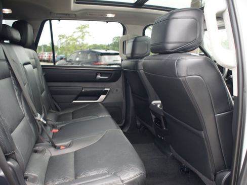 Used 2024 Toyota Sequoia Limited w/ Tow Technology Package AWD/4WD image 21