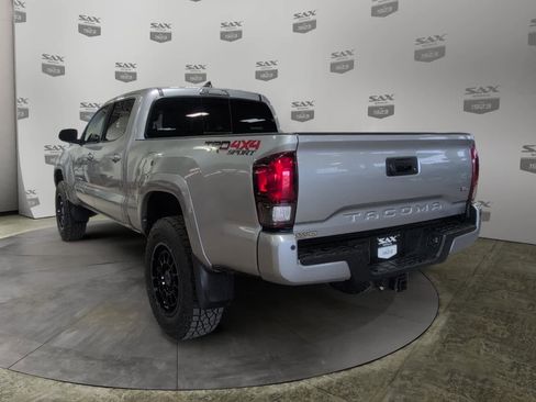 Used 2018 Toyota Tacoma TRD Sport w/ Technology Package AWD/4WD image 3