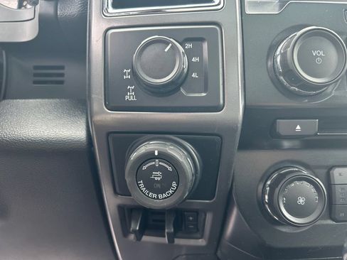 Used 2016 Ford F150 XLT w/ Equipment Group 302A Luxury AWD/4WD image 32