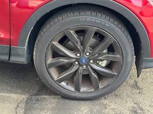 Used 2019 Ford Escape SE image 9