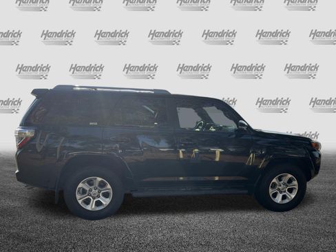 Used 2015 Toyota 4Runner SR5 Premium image 10