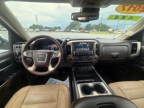 Used 2017 GMC Sierra 1500 Denali w/ Denali Ultimate Package AWD/4WD image 11