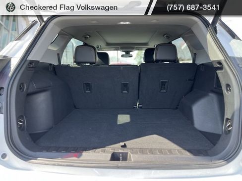 Used 2024 GMC Terrain AT4 image 15