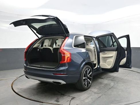 Used 2020 Volvo XC90 T6 Momentum AWD/4WD image 44