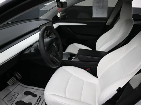 Used 2023 Tesla Model Y Performance AWD/4WD image 23