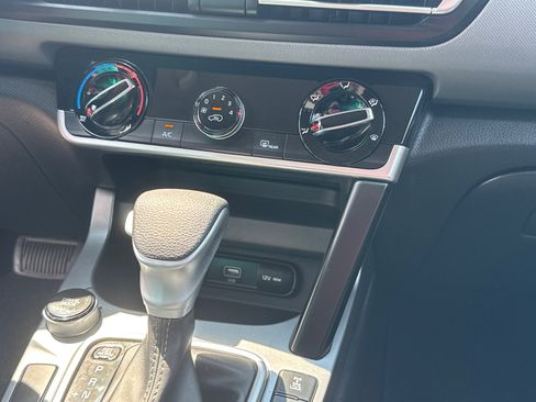 Used 2023 Kia Seltos LX image 11