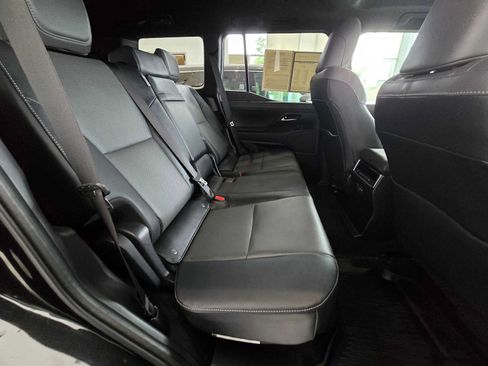 Used 2024 Lexus GX 550 w/ Cold Area Package AWD/4WD image 13