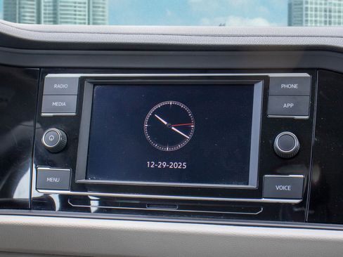 Used 2023 Volkswagen Jetta SE image 19