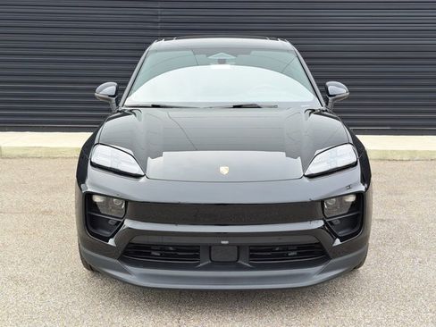 New 2026 Porsche Macan Electric image 10