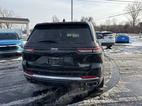 Used 2022 Jeep Grand Cherokee Summit w/ MOPAR Finishing Package image 9