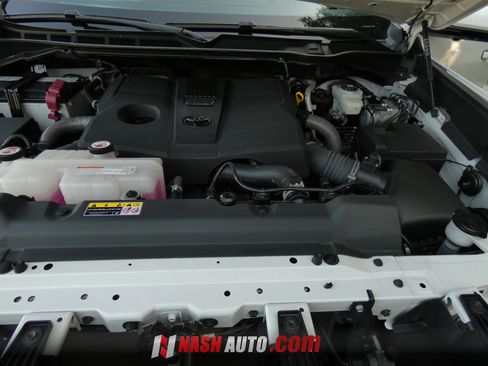 Used 2024 Toyota Tundra Platinum AWD/4WD image 79