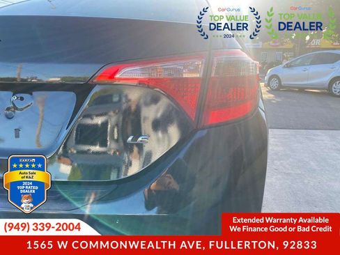 Used 2017 Toyota Corolla LE FWD image 17
