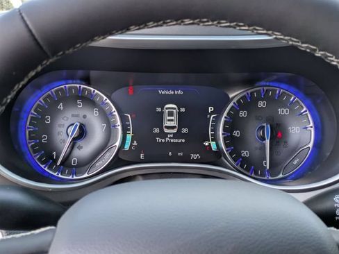 New 2027 Chrysler Pacifica Select FWD image 14