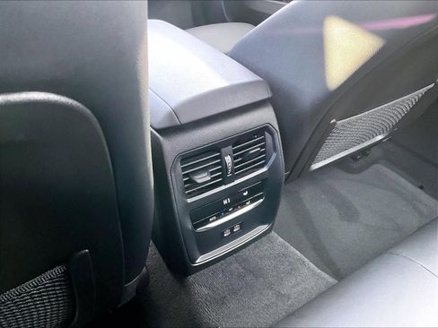 Used 2022 BMW 330i xDrive Sedan w/ Driving Assistance Package image 28