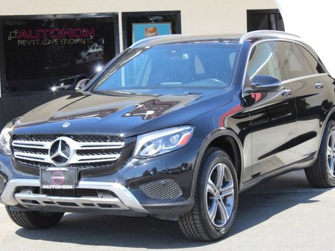 Used 2019 Mercedes-Benz GLC 300 4MATIC w/ Premium Package image 1