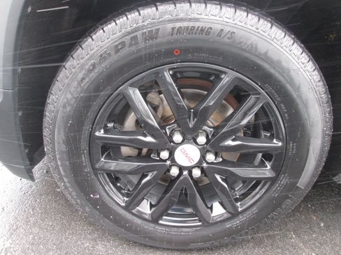 Used 2019 GMC Acadia SLT image 30