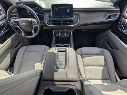 Used 2023 Chevrolet Suburban LT image 11