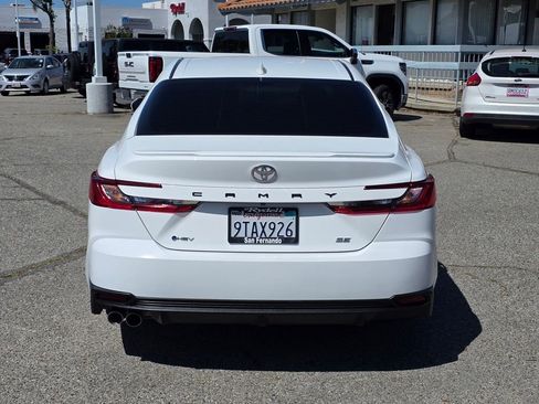 Used 2025 Toyota Camry SE FWD image 7