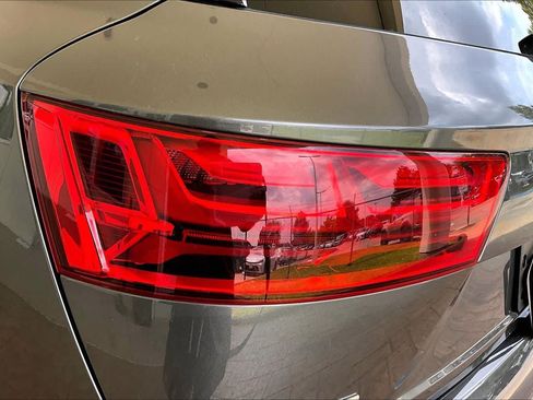 Used 2019 Audi Q7 3.0T Prestige w/ Prestige Package AWD/4WD image 27