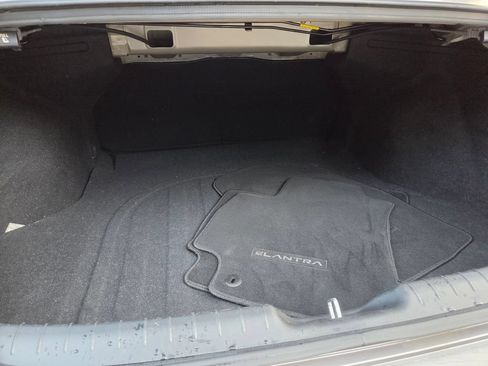 Used 2023 Hyundai Elantra SEL w/ Convenience Package FWD image 13