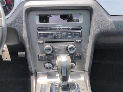 Used 2013 Ford Mustang GT Premium w/ GT Coupe Accessory Pkg 4 RWD image 12