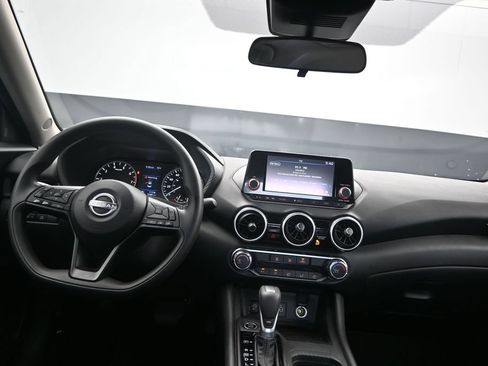 Used 2025 Nissan Sentra S FWD image 18