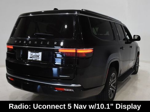 Used 2024 Jeep Wagoneer L Series II w/ Flexible Seating Group AWD/4WD image 4